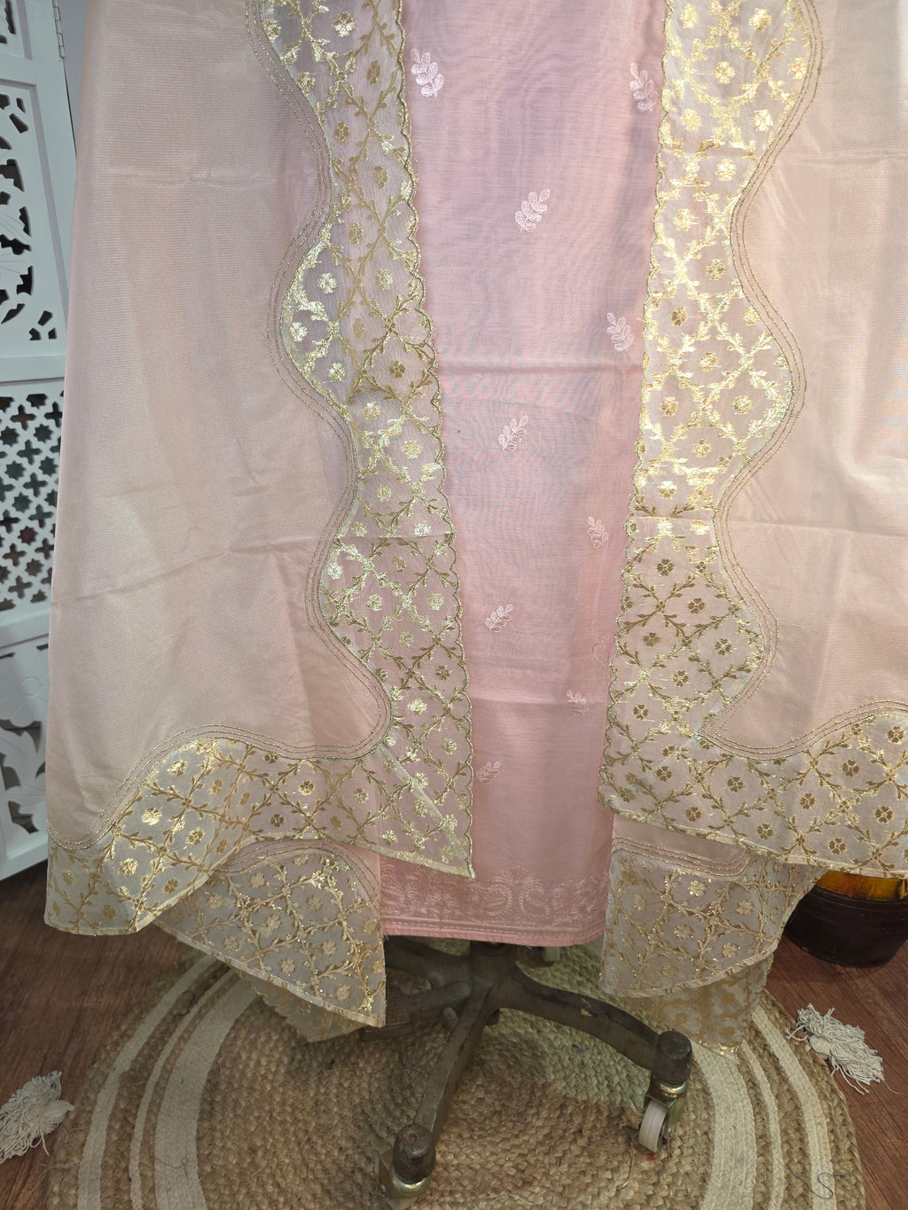 SUIT 06