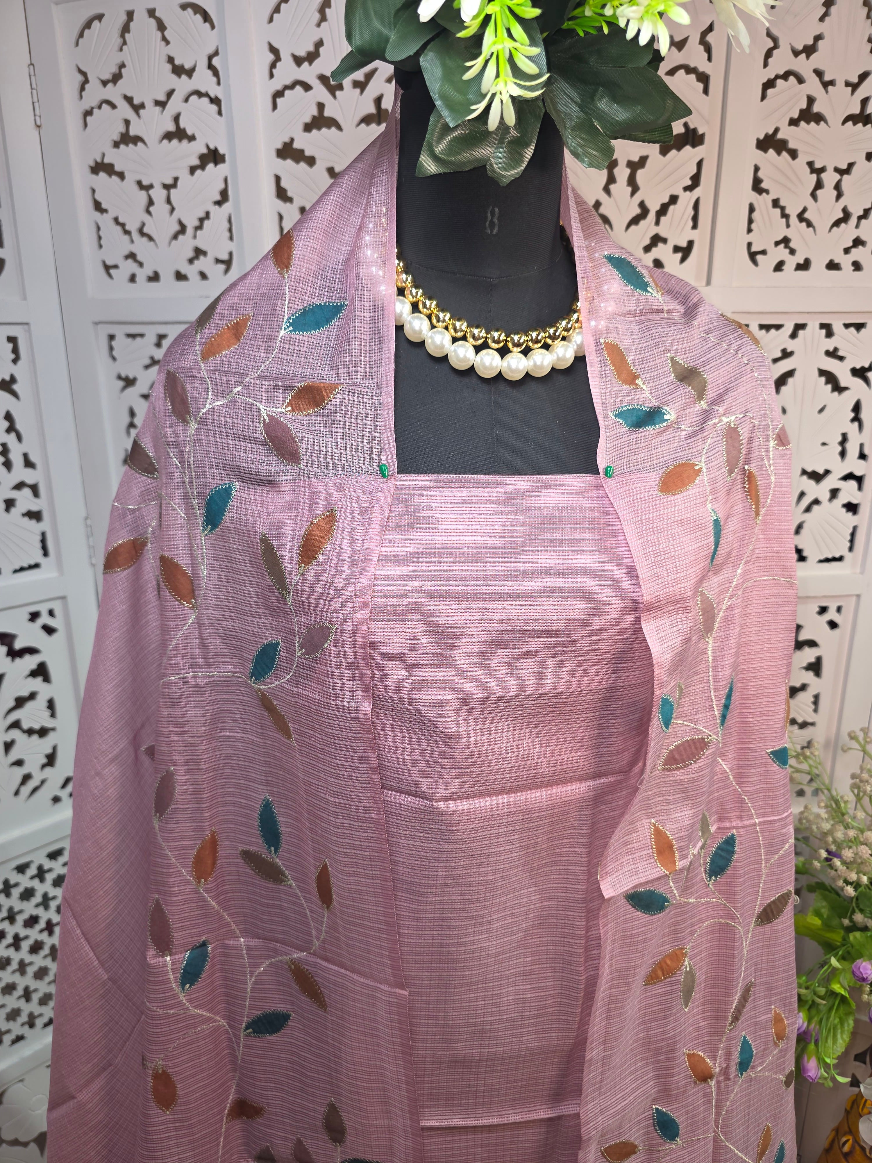 SUIT 08