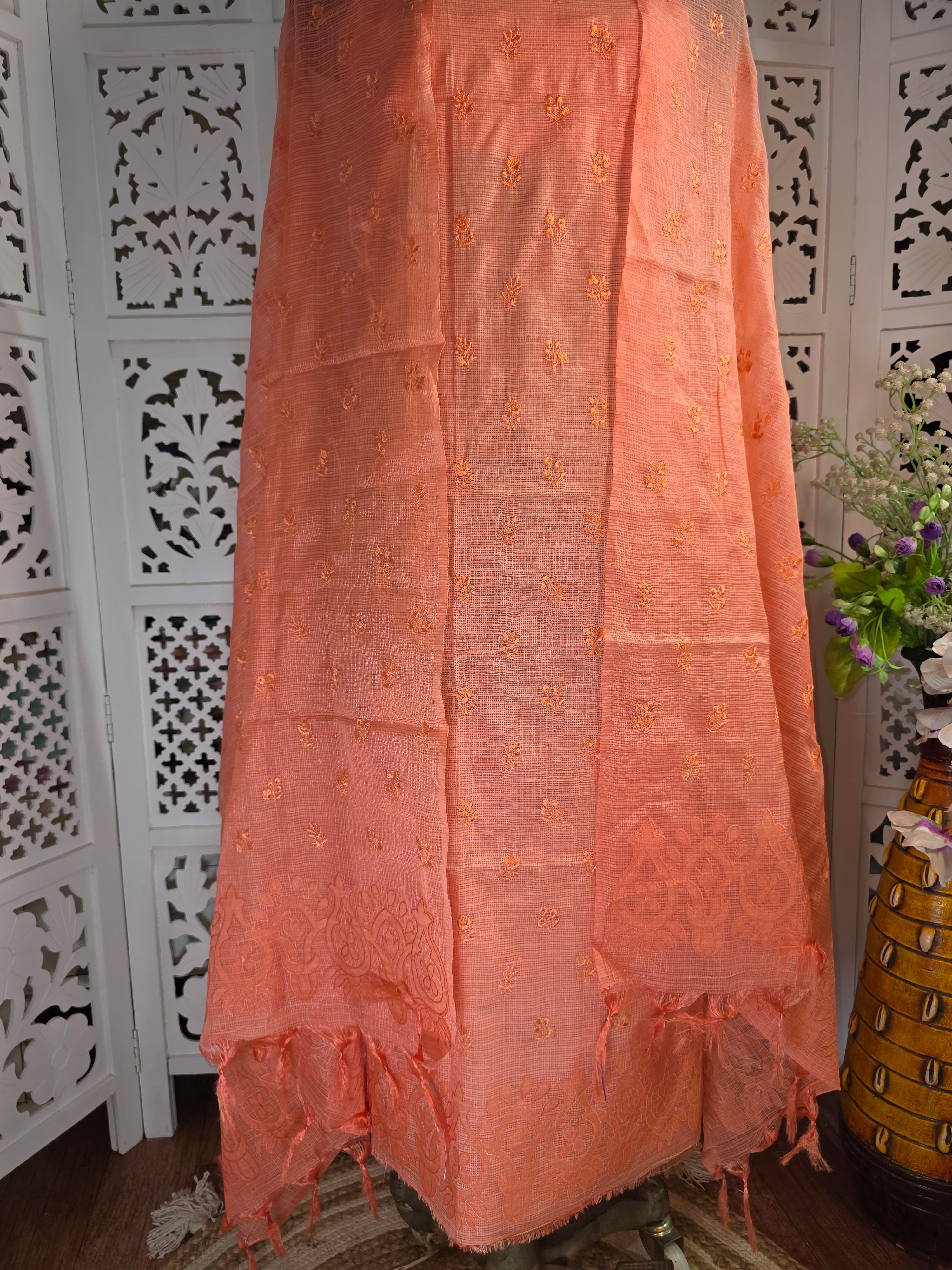 SUIT 013
