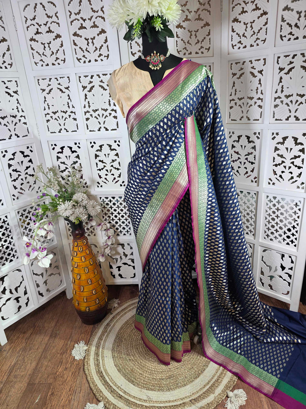 dotted saree 007