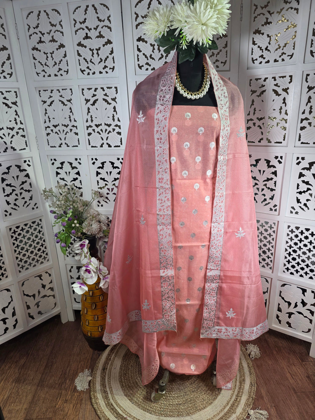 SUIT 025
