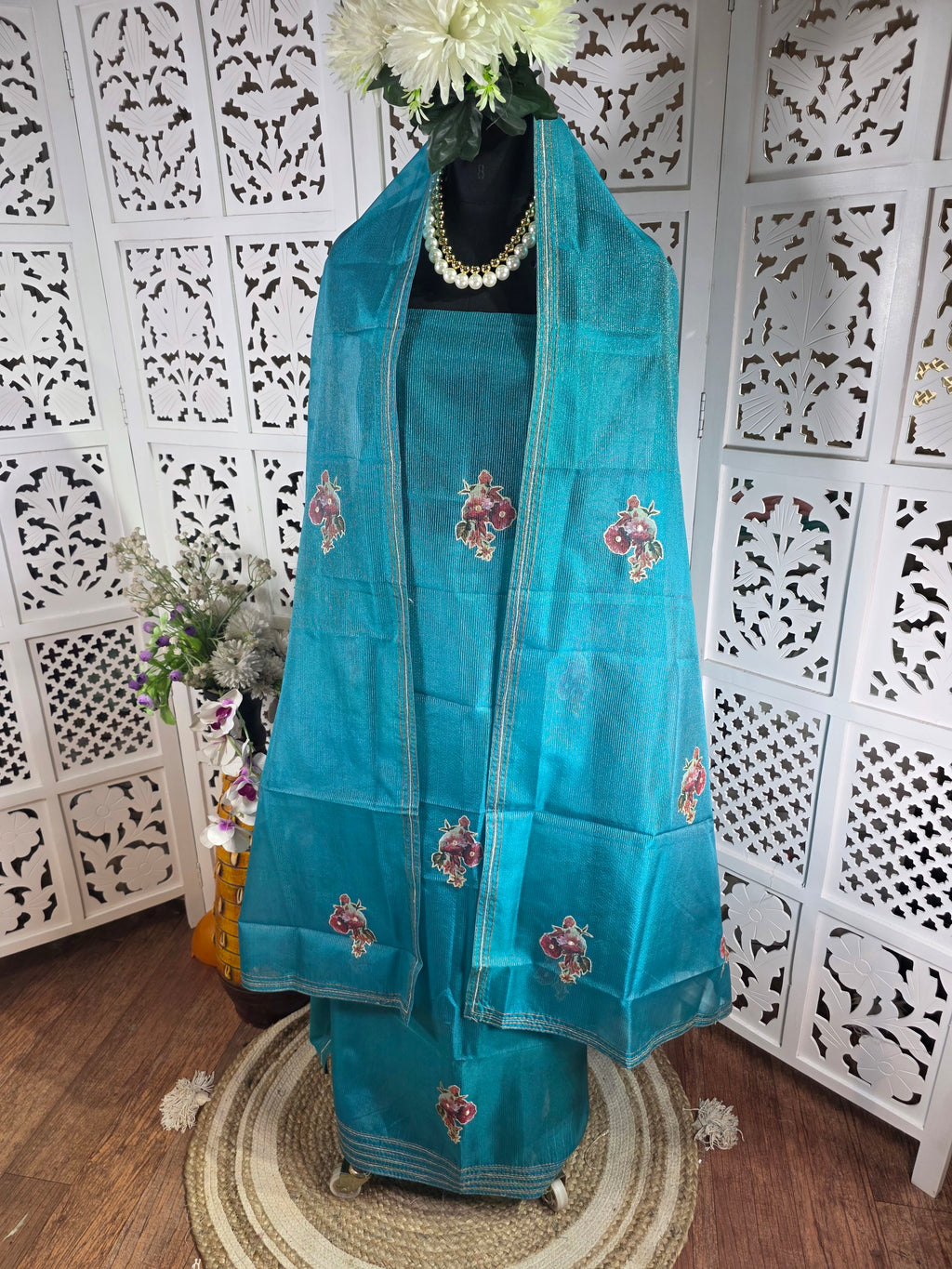 SUIT 027