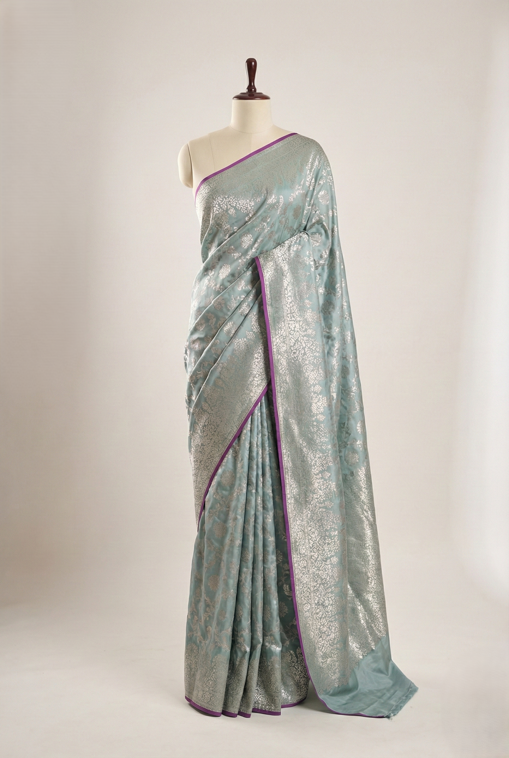 Banarasi mashroo silk saree with banarasi zari border pallu